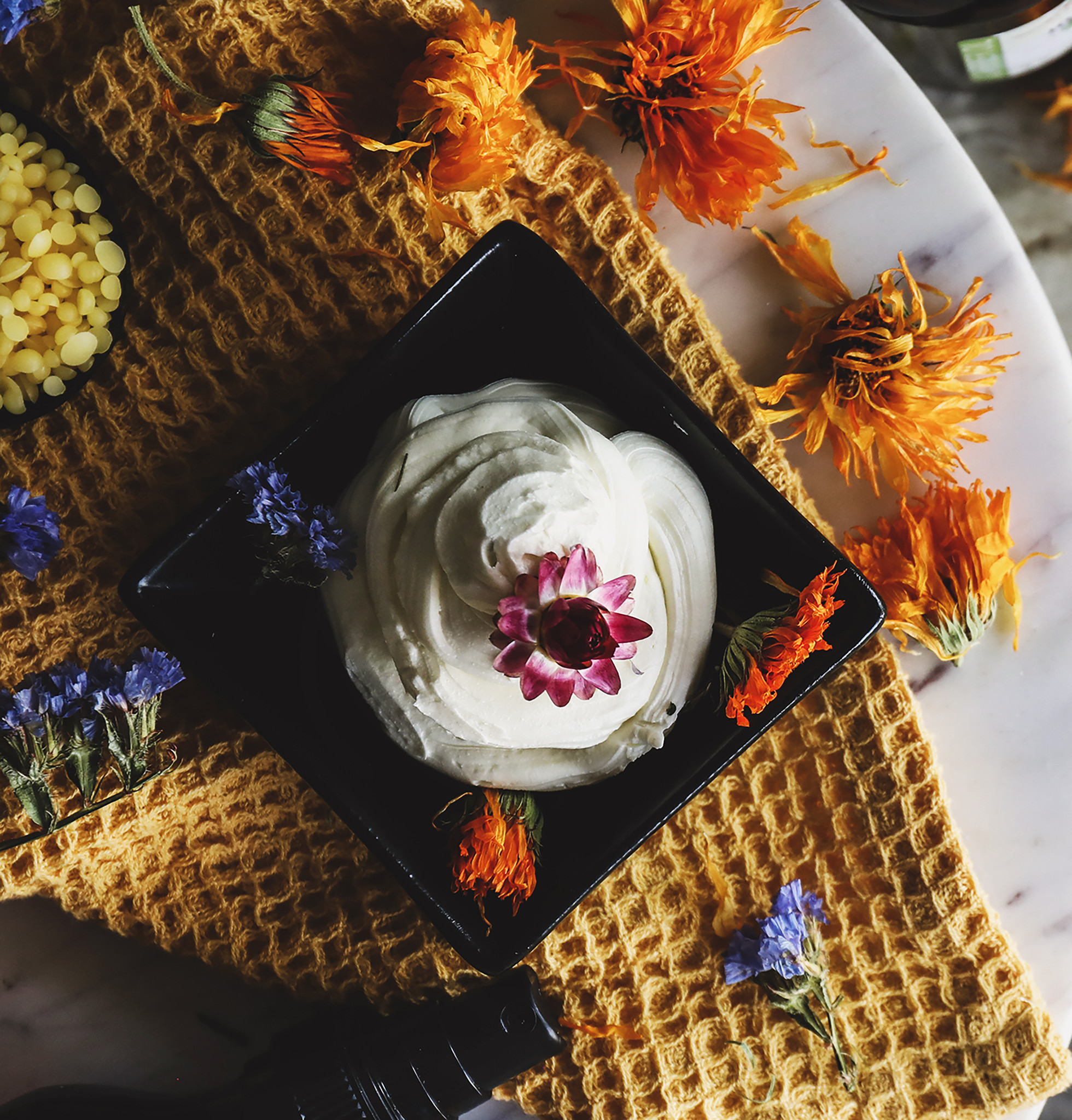 Calendula edible flowers